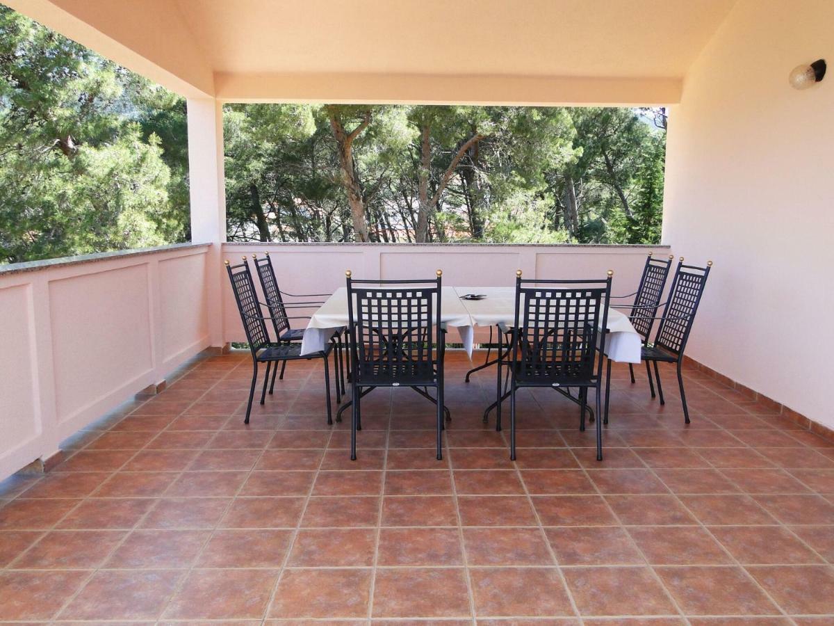 Apartment And Rooms Milak Rab Town Luaran gambar