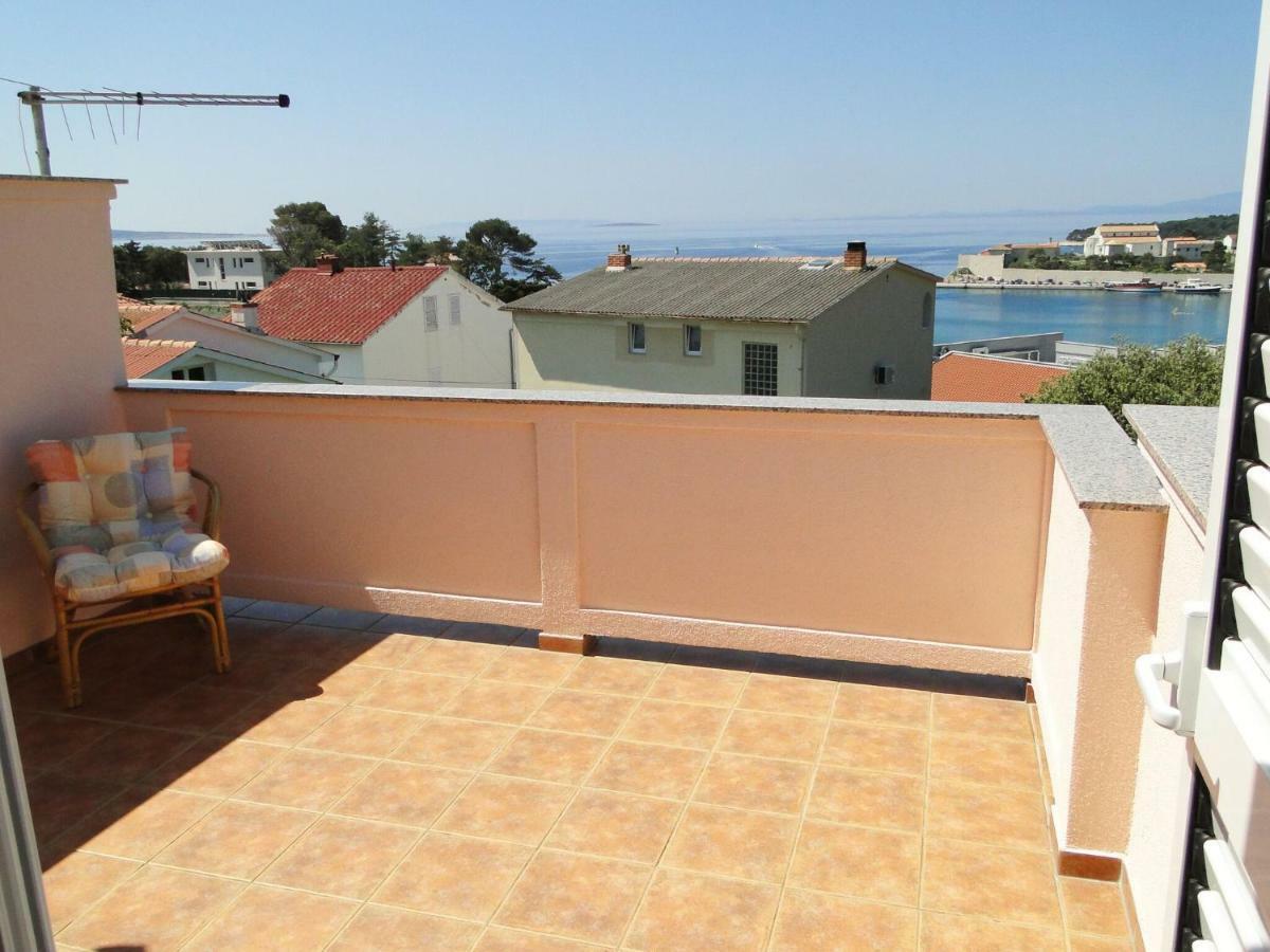 Apartment And Rooms Milak Rab Town Luaran gambar