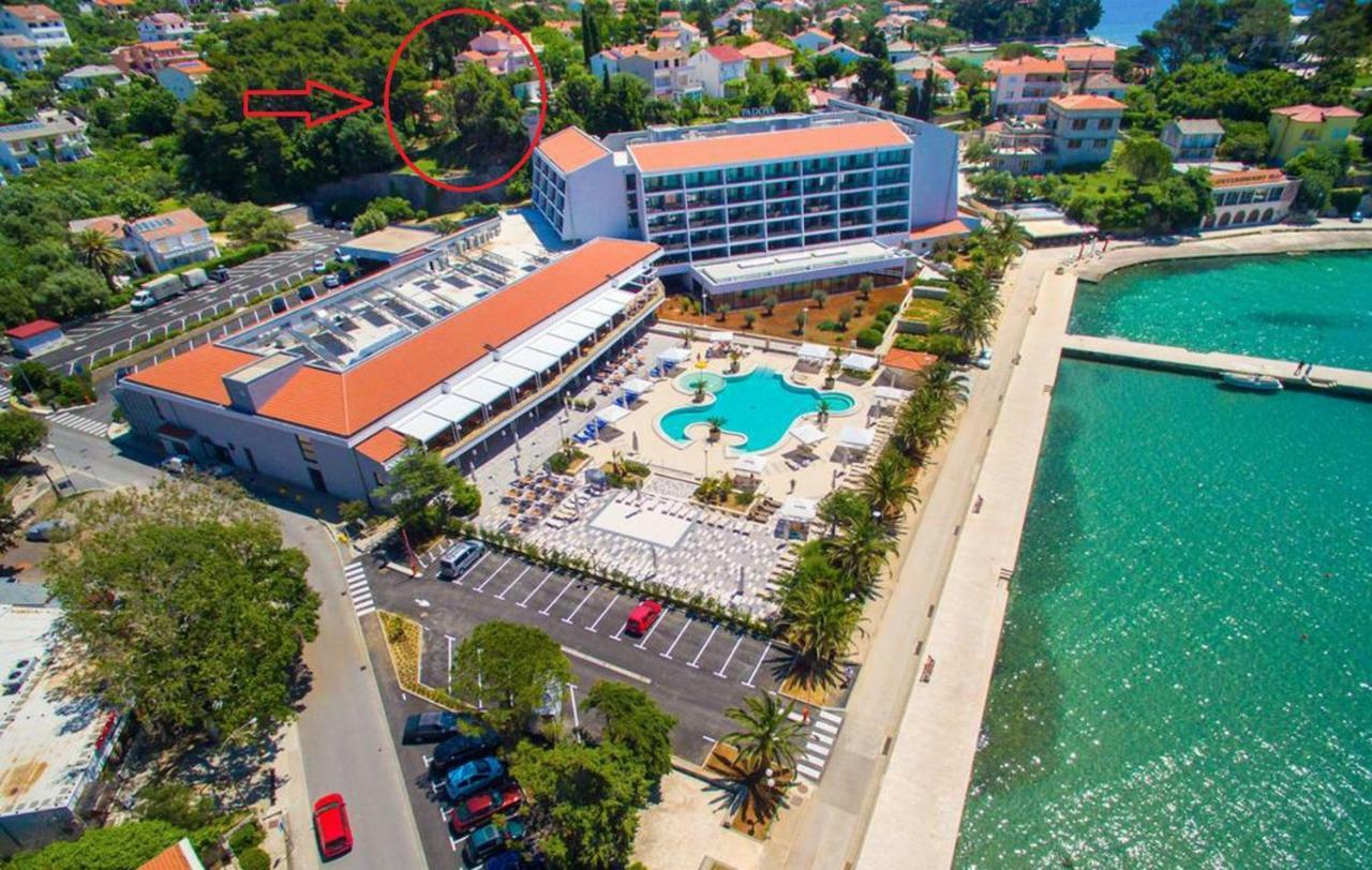 Apartment And Rooms Milak Rab Town Luaran gambar